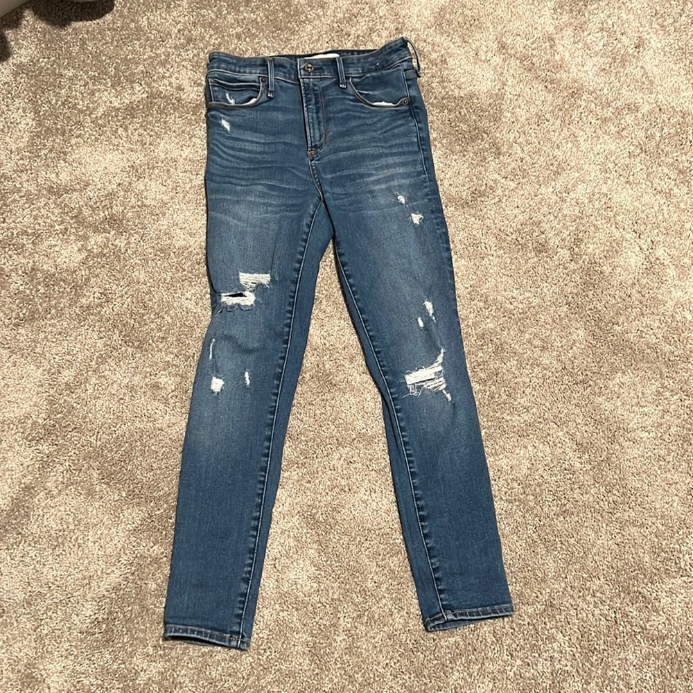 Abercrombie High Rise Super Skinny Jeans - 27S